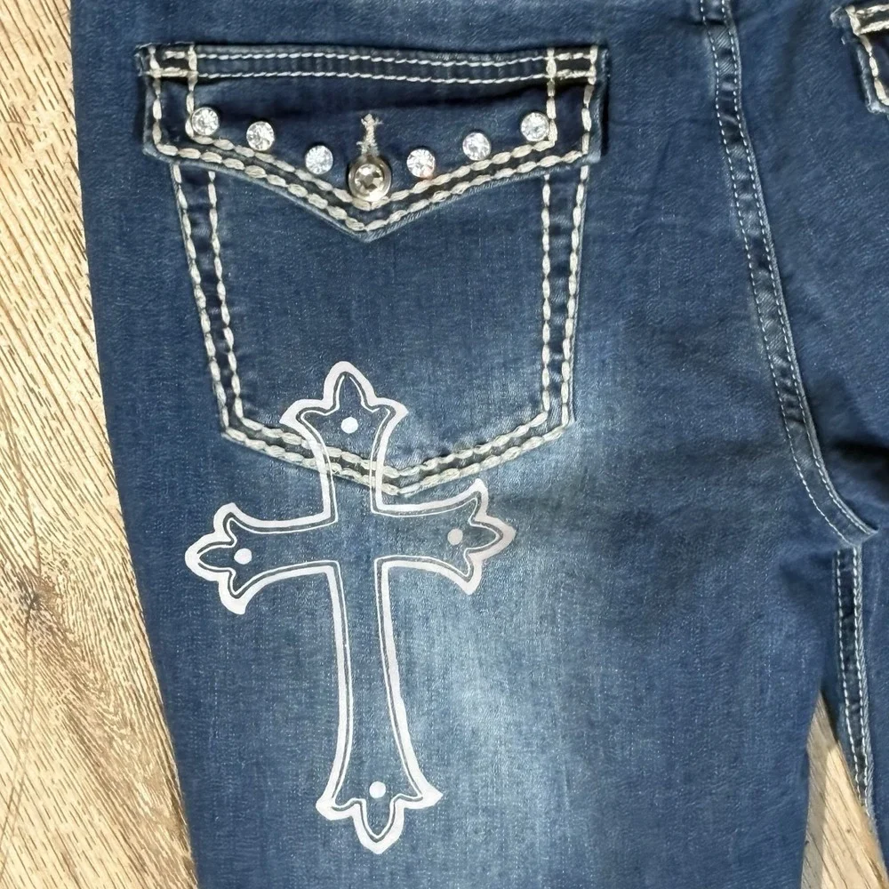 Hot Topic jeans size